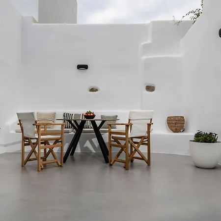 Arch Chora Next To The Old Castle Apartment *